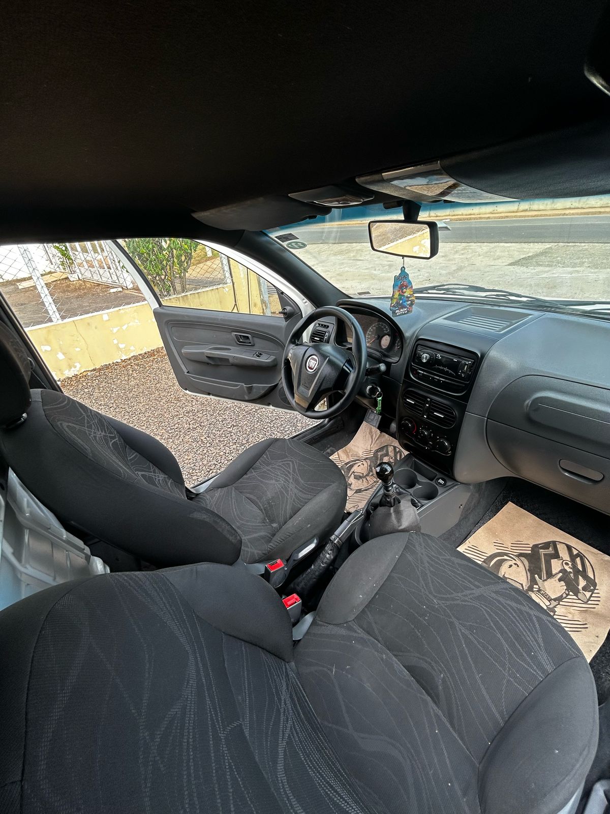 Fiat Strada 1.4 Hard Working Flex 2 Portas (14)