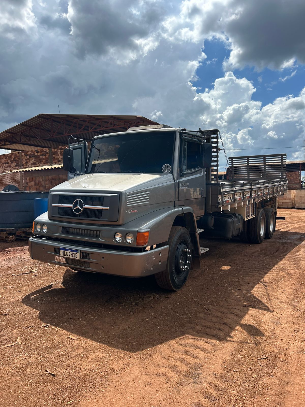 Mercedes-Benz 1620 Ano 2012 (1)