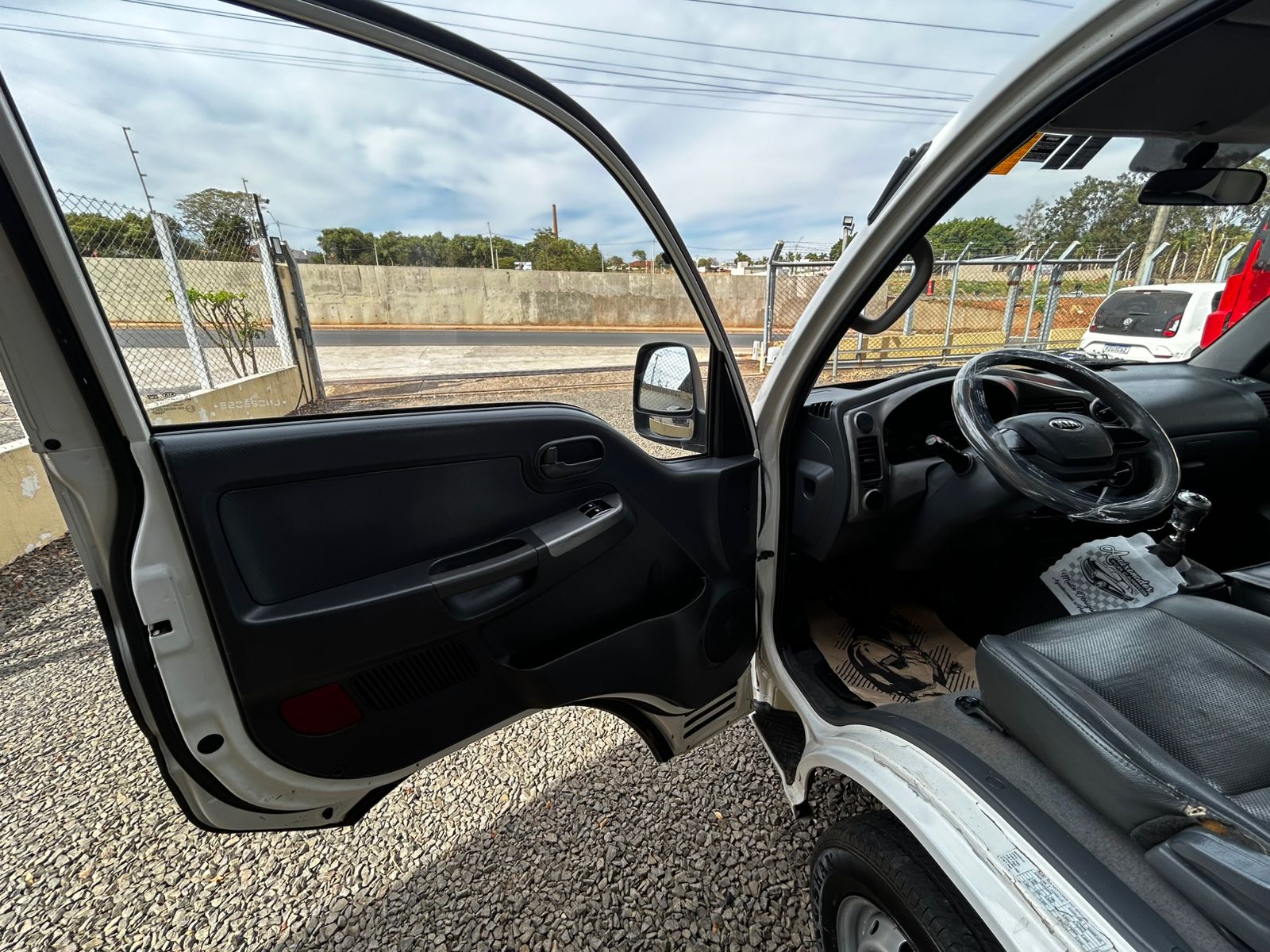 KIA Bongo 2.5 HD Carroceria Ano 2020 (11)