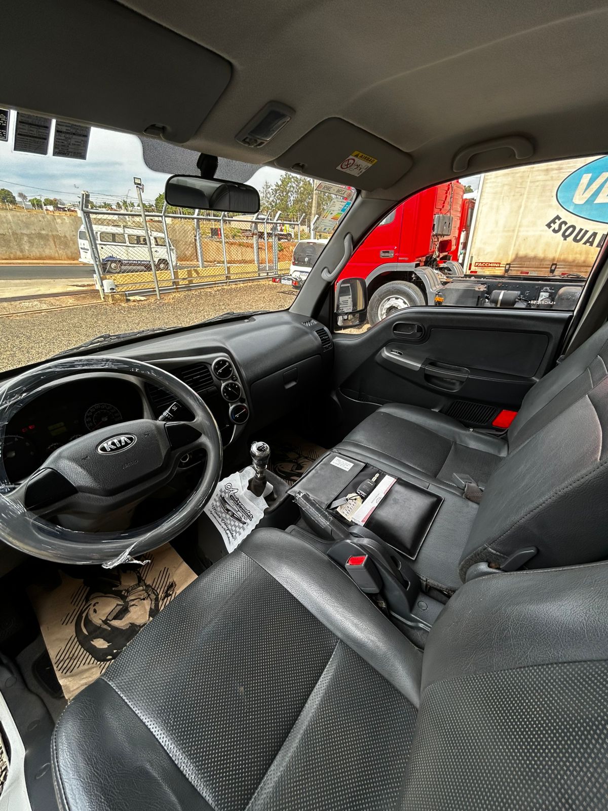 KIA Bongo 2.5 HD Carroceria Ano 2020 (14)